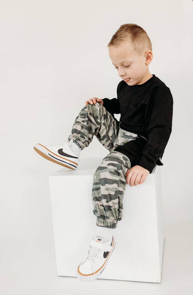 Smiley Daze Camo Joggers,Camo,4t