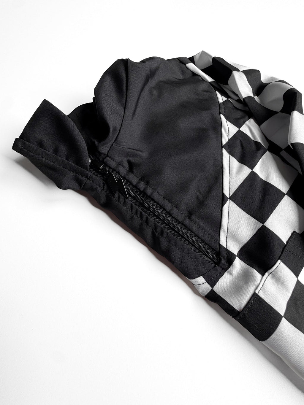 CHECKERED • HALF-ZIP • WINDBREAKER