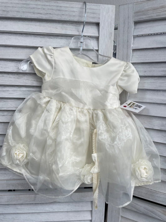 3/6m, NWOT Ivory Fancy Dress w/ Bow