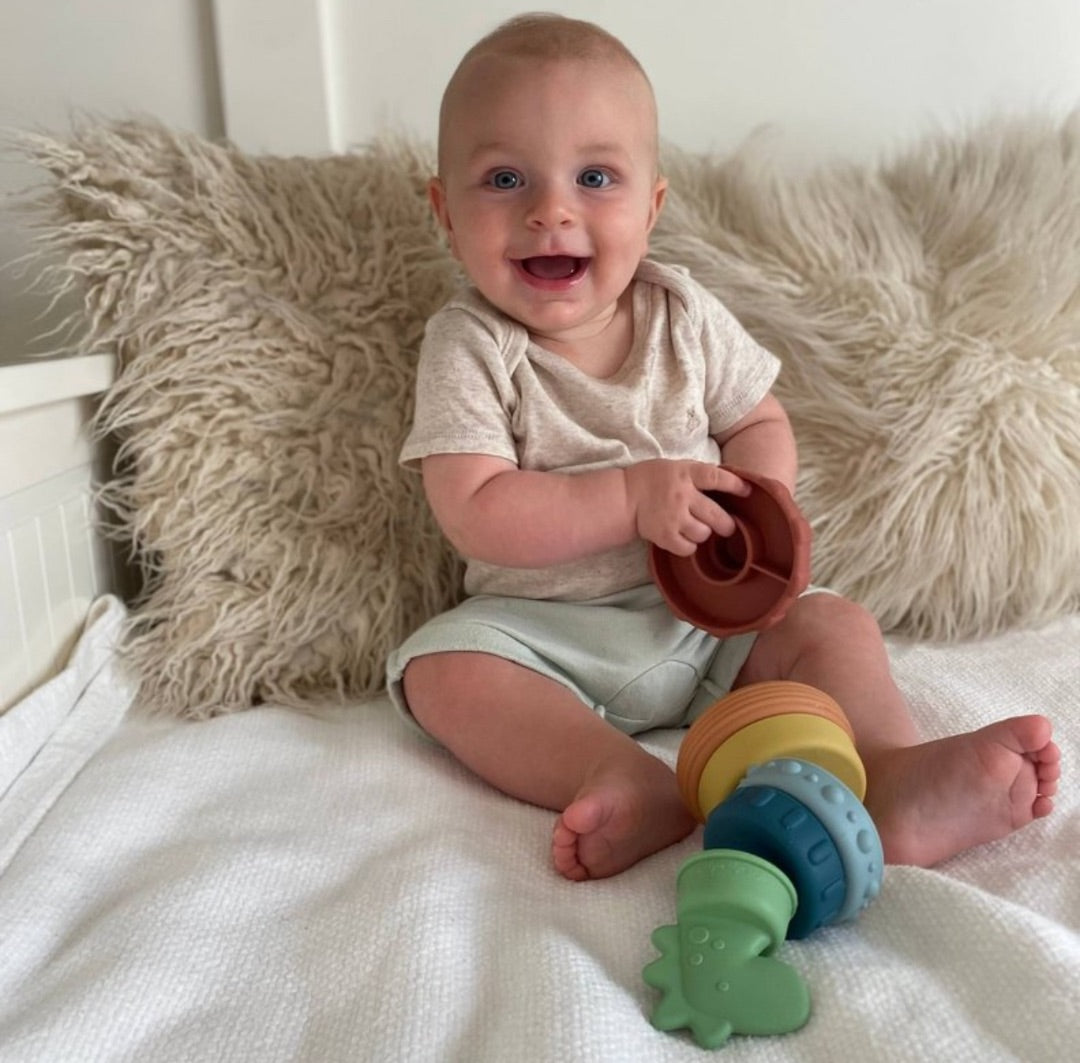 3m+, Itzy Ritzy Stacker/Teether