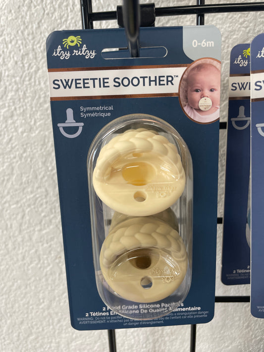 Itzy Ritzy Sweetie Soother,Cream,0m+