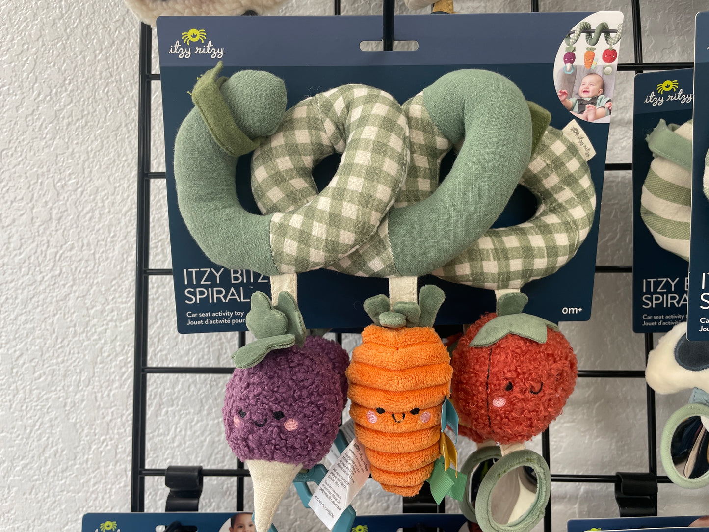 Itzy Ritzy Carseat Activity Toy,Veggies,0m+